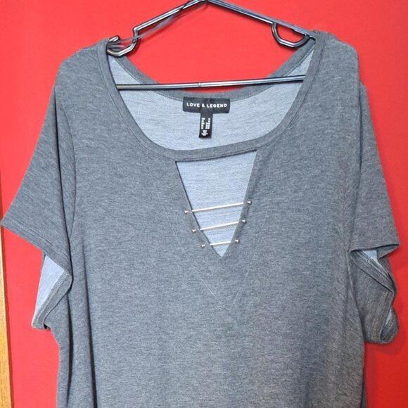 Love & Legend Grey Top with silver bars Size 3XL - Picture 3 of 4